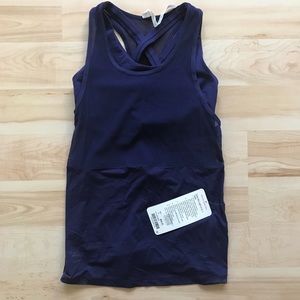 Lululemon 2-in-1 tank top Sz 4 NWT